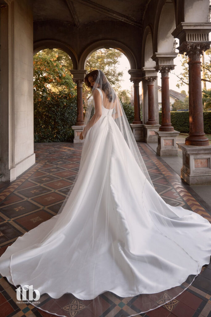 Anna Campbell adorn-2026-2027-bridal-collection-16152-66