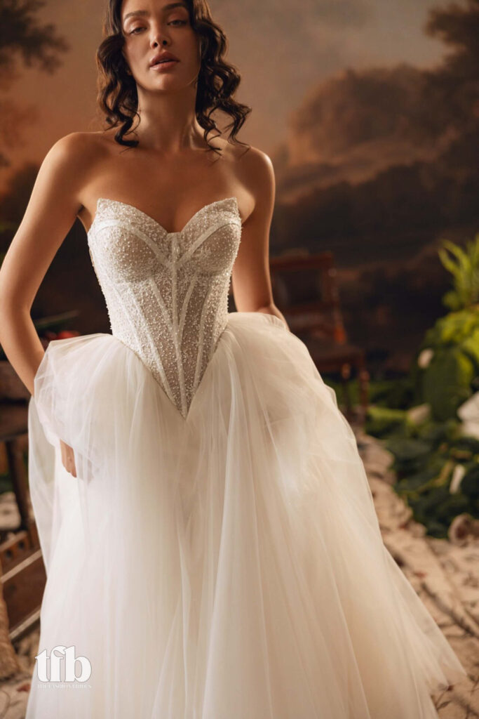 Anne_Mariee_Aurora-2026-2027-bridal-collection-16152-121