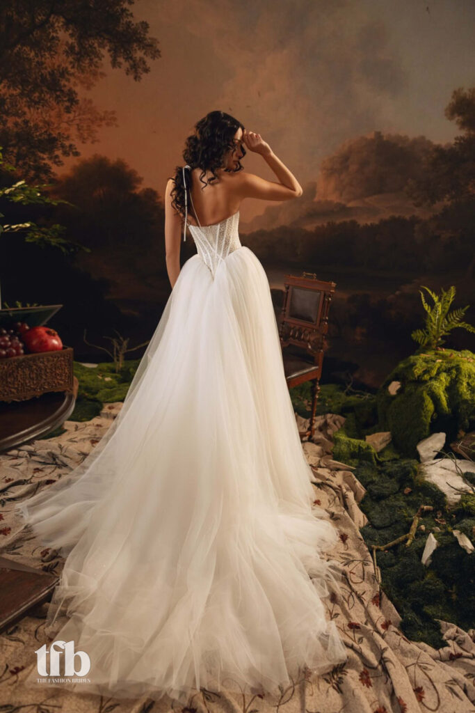 Anne_Mariee_Aurora-2026-2027-bridal-collection-16152-122