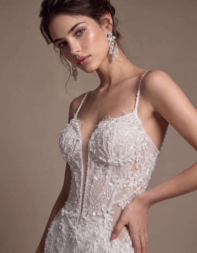 06_embroidered-mermaid-bridal-gown-with-detachable-overskirt_06